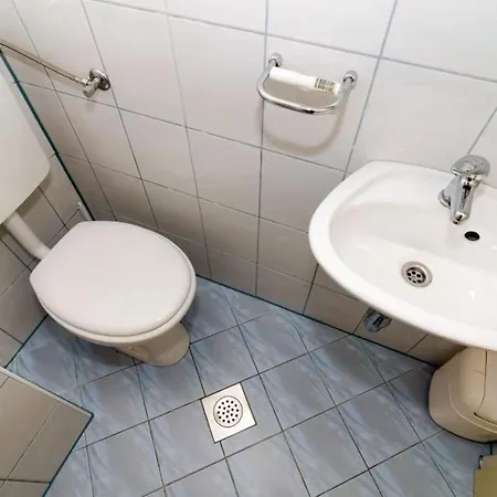 Daniela - Double With Private External Bathroom And Patio * Mlini