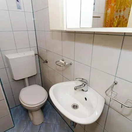 Daniela - Double With Private External Bathroom And Patio Apartman